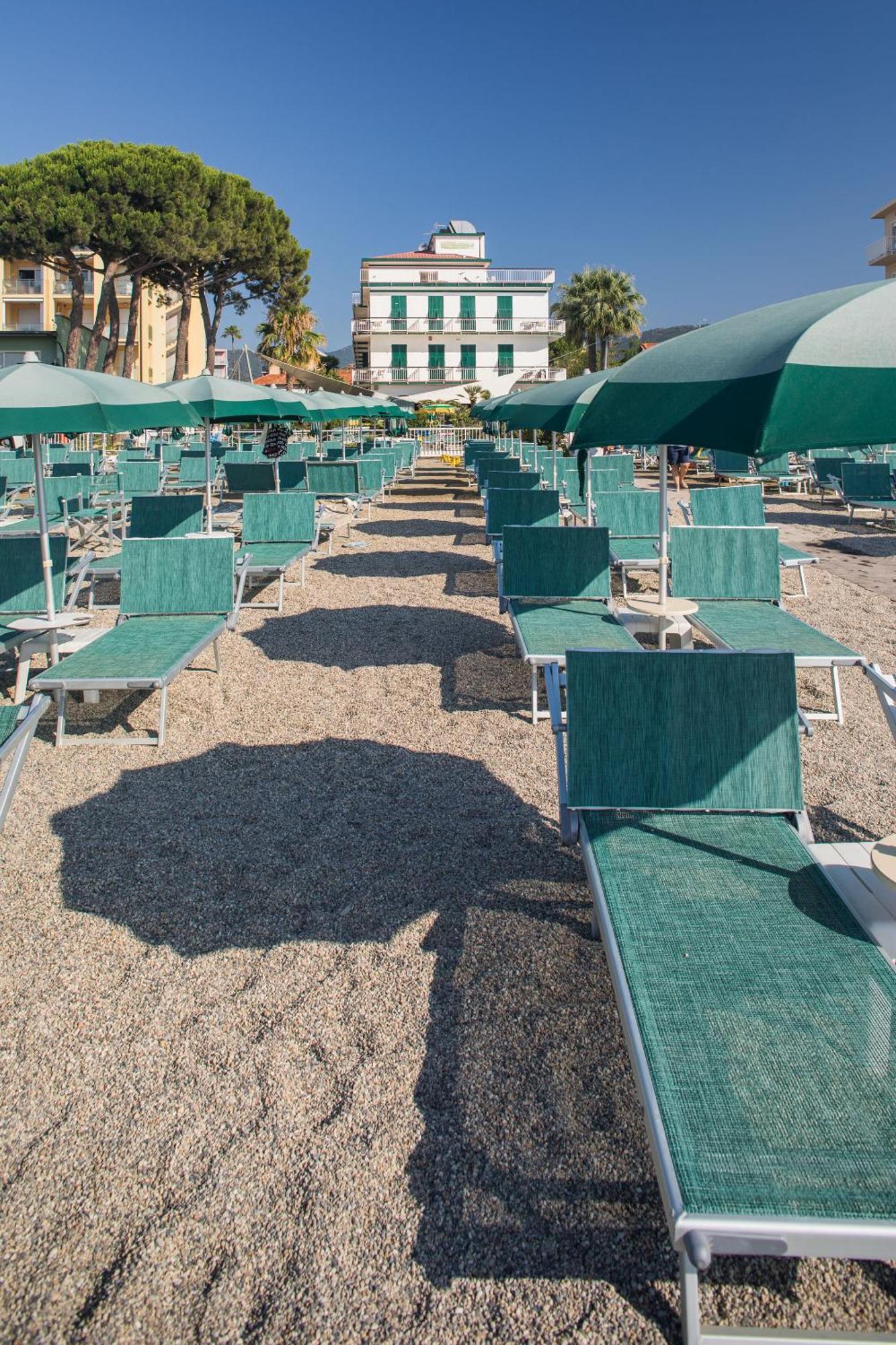 Hotel Gabriella Диано-Марина Экстерьер фото